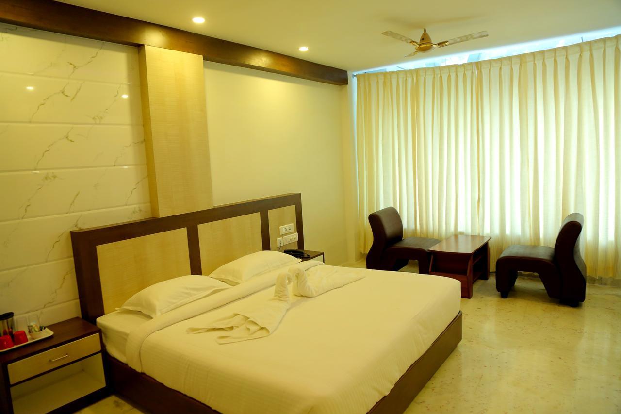 Sri Maharaja Residency Hotel Tiruchirappalli Bagian luar foto